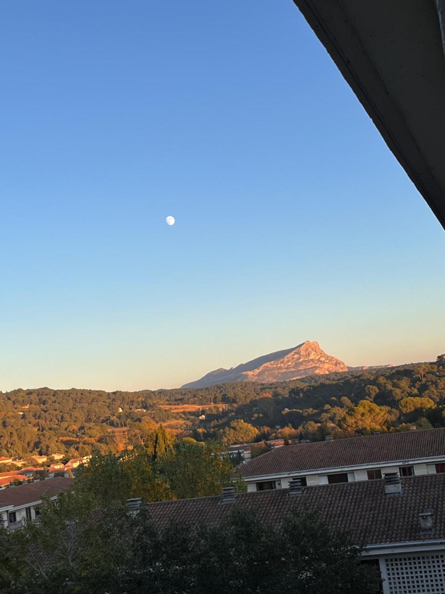 Calme, Vue St Victoire, Proche Centre Avec Parking * Aix-en-Provence